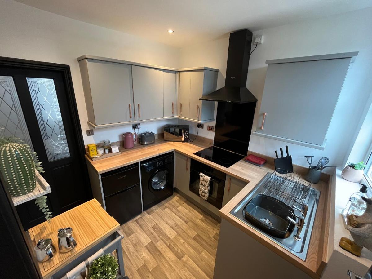Contemporary & Chic Inner Terrace 5 Mins From Barnsley Town Centre Kültér fotó